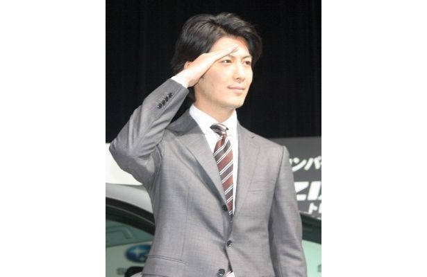 トム風のポーズ!？