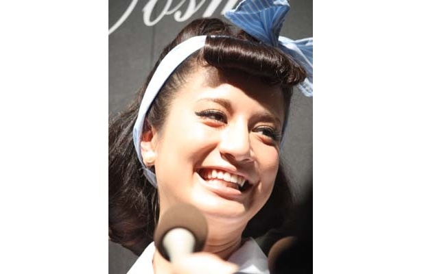 「藤井リナちゃんと一緒にコスプレを楽しんでいます」と話したマリエさん