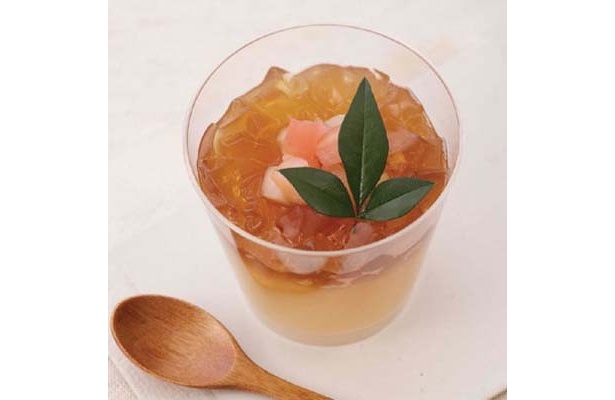 「津軽葉とらずりんご寒天寄せ」(390円)