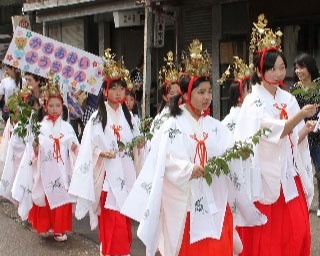 伝統ある新潟県加茂市の神社で「加茂まつり(青海神社春季祭礼)」開催