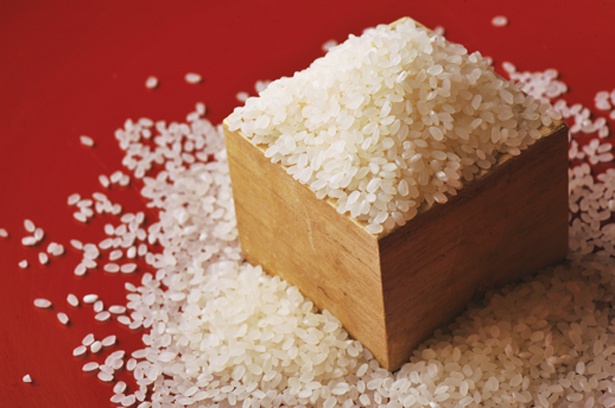 冷害に弱く、栽培も難しい希少なササニシキ。もち米が入らない純粋な米なので、余分な粘りがない。米離れもよく、寿司に合う