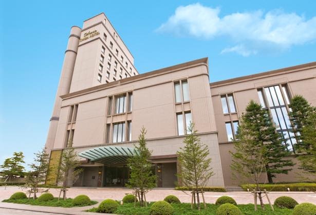 都市と自然が融合する街「千葉みなと」に佇む「オークラ千葉ホテル」