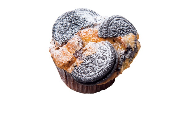 マシュマロとチョコクッキーの組み合わせが甘いもの好きにはたまらない「クラッシックチョコレートマフィン」(定価367円→294円)