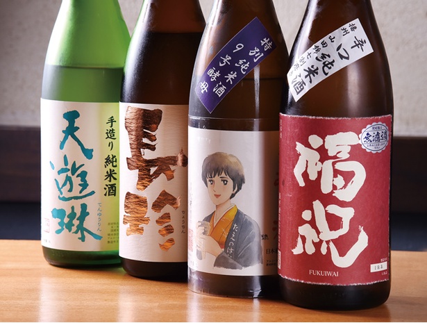 餃子酒場 こがね / 福岡や山口など各地から厳選した日本酒は約8種類あり、グラス702円～