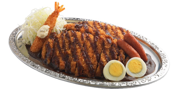 メジャーカレーはエコノミー(税込1000円)、ビジネス(税込1150円)、ファースト(税込1300円)の3種がある / ゴーゴーカレー