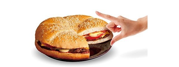 あの超巨大バーガーがついに日本上陸！
