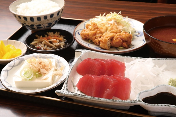 「夜定食」(1150円) /「互楽(ごらく)亭」(名古屋市中区)