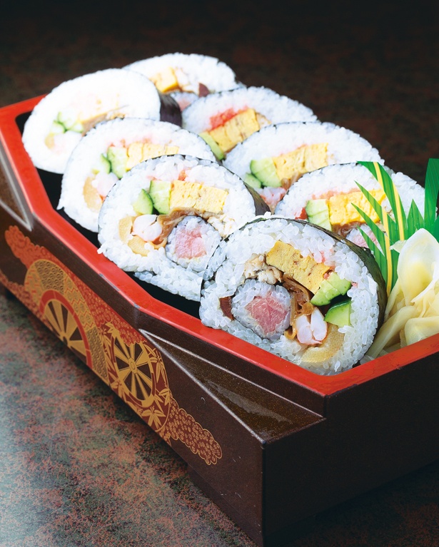 「イチロー巻き」(3240円) /「馬上豊(ばじょうゆたか)寿司」(愛知県豊山町)