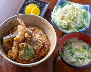 博多駅筑紫口から徒歩圏内！福岡・はかた近代ビルのおすすめビルランチ5選