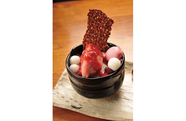 一番人気の蜜漬完熟いちごの白玉乙女パフェ（コーヒー付き）￥１２６０
