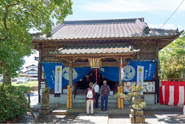 新元号ゆかりの地として全国から参拝客が訪れる「坂本八幡宮」。参拝客は例年の200倍以上！