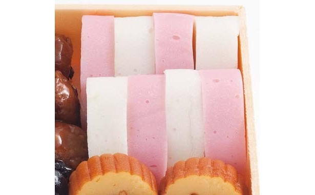 紅と白の蒲鉾（※紅と白は別売り）