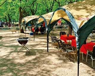 ドームテントありで手ぶら利用可能！「久宝寺緑地」に期間限定でBBQエリアがオープン