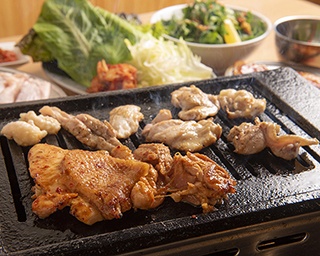 川崎駅・ほのぼの横丁でヘルシーな“鳥焼肉”を堪能！