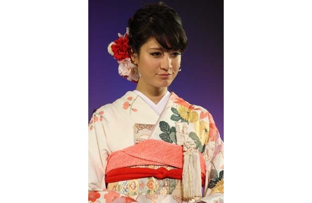 「最近周りで結婚する人が多いので、『マリエはまだなの？』と周りに聞かれることが増えました」と話した