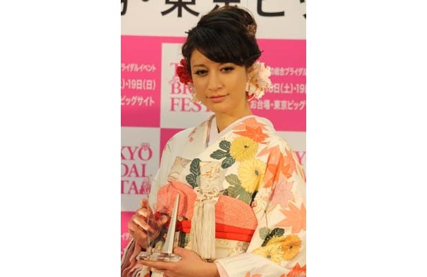 「トロフィーは実家に持って帰ります」と言っていた