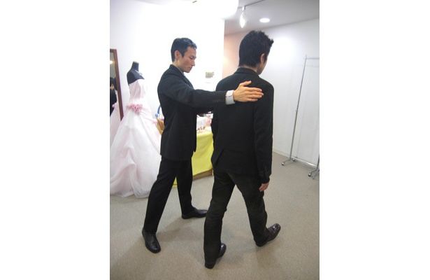 潜入！“男の婚活”レッスン 【ウォーキング編】