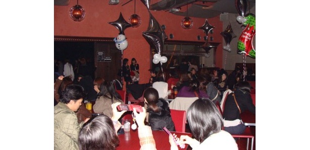 12月4日には先行入会特典のXmas PARTY が@ O/Dで開催された