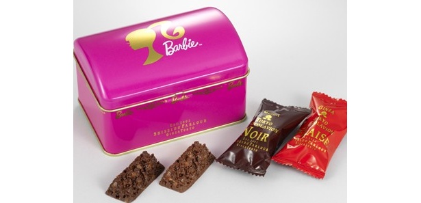 直径11センチほどの缶に入った「Barbieショコラヴィオン」。缶は小物入れなどにも活用できる
