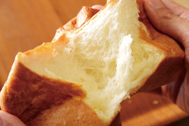 独自の湯種製法で仕込む食パン「ムー」は、心地よい弾力と歯切れのよさが際立つ/パンとエスプレッソと南森町交差点
