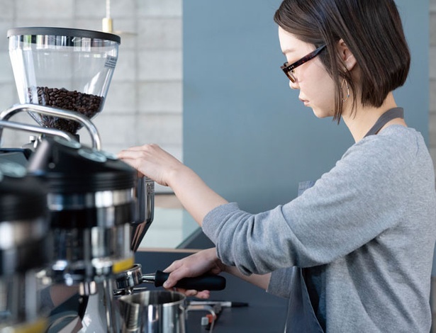 Ruska Cafe and Scones / 「カフェラテ」(561円)には、三苫「ポップコーヒーズ」のオーガニックのコーヒー豆を採用
