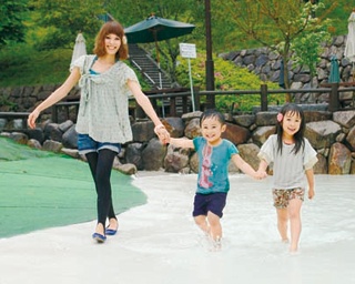 1日4回の水質検査で安全性と衛生面もばっちり！子供が喜ぶ京都の水遊びスポット「西山公園」
