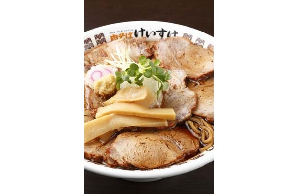 肉そばブームの立役者「NEW OLD STYLE　肉そばけいすけ」の「肉そば」(680円)