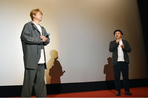 撮影中のエピソードを語る香取慎吾と白石和彌監督