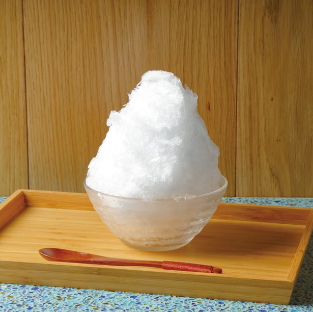 「しろみつ」(324円)で、極上の氷の質のよさを堪能しよう / 甘味や 澤田商店