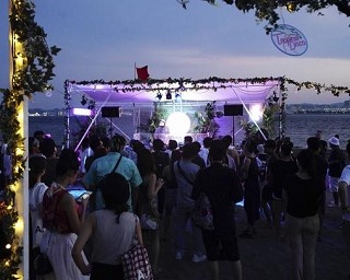 avexとコラボ！東京湾の無人島「猿島」にベイピング可能なビーチ「myblu ISLAND」がオープン