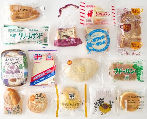  【写真を見る】約70種類のご当地パンを日替わりで販売