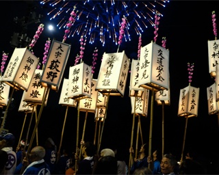 古えより伝わる夏の大祭・新潟県弥彦村で「弥彦燈籠まつり」開催