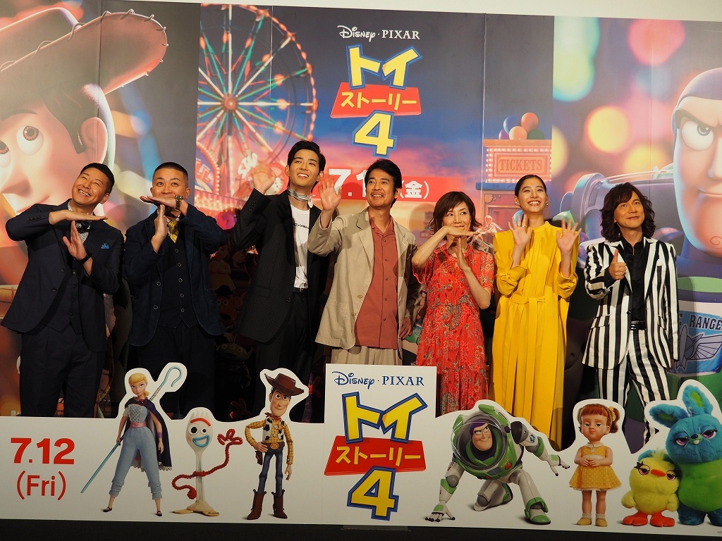 【写真を見る】豪華日本語吹替え声優が勢ぞろい!トイ・ストーリーのTポーズも!<写真17点>