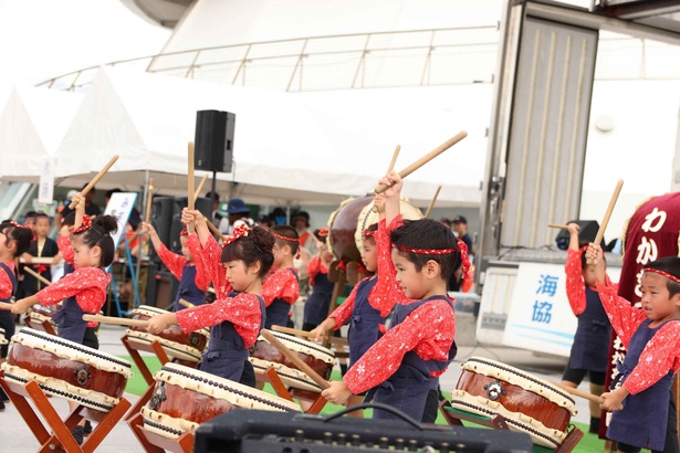 地元保育園・小中学校の子どもたちによる龍驤太鼓など催し物もたくさん！