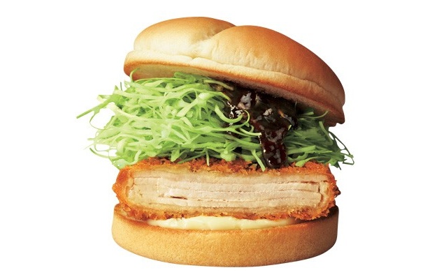 ロッテリアの「ミルフィーユ勝バーガー」(340円)。豚のロース肉を何層にも重ねたパティで、今までにないジューシーさが特徴