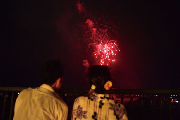 橋上観覧エリアがある関西唯一の花火大会/亀岡平和祭保津川市民花火大会