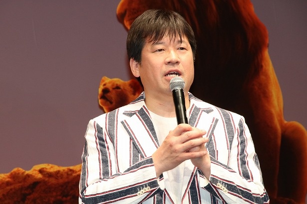 プンバァ役の佐藤二朗