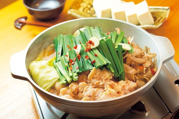 博多の鍋といえば もつ鍋 水炊き 大阪で本場の鍋が味わえる店6選 ウォーカープラス