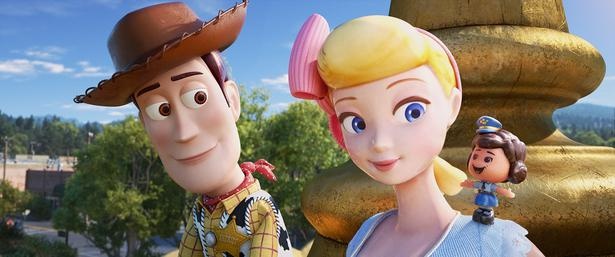 【写真を見る】ウッディの心を動かすあのキャラクターが、19年ぶりにシリーズに復帰!
