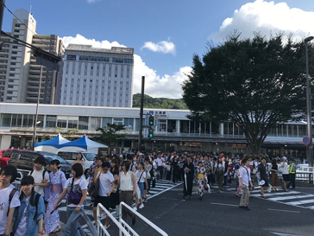 湖面に映る花火はまさにアート！「2019びわ湖大花火大会」の混雑回避策