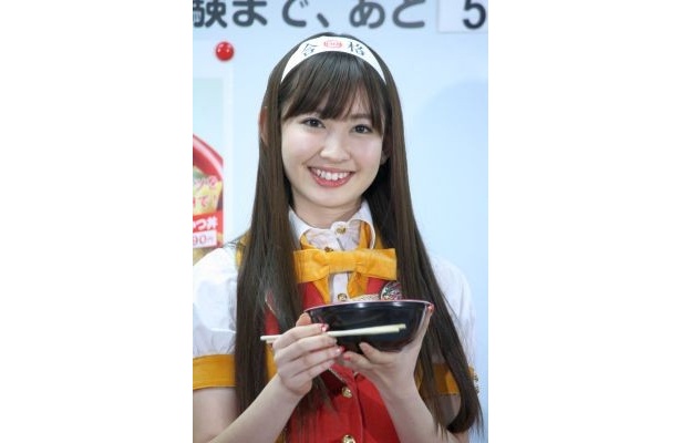 小嶋陽菜さんはCM撮影中、カツ丼を3つも食べたそう