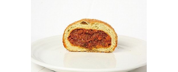 「ベーカリーフードコート麦」の「のらぼうカレーパン」中身