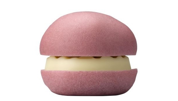 淡いピンクのバンズがとってもキュート
