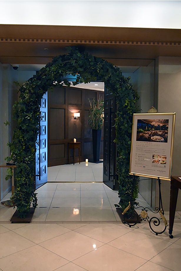 会場の入り口からはリゾートの雰囲気が