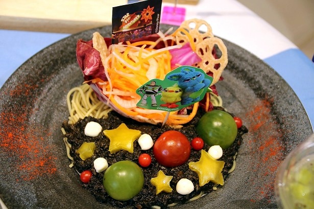 <バズとダッキー&バニー>夜のカーニバル・パスタ 1790 円