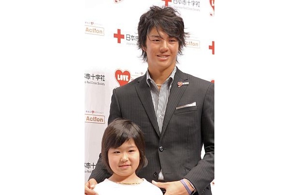 峰山真彩ちゃんと写真撮影