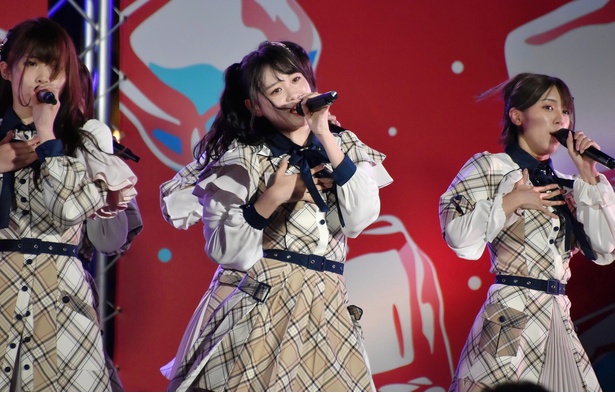 AKB48 チーム8「SUMMER STATION 音楽LIVE」横山結衣さん(青森県)、岡部麟さん(茨城県)、大西桃香さん(奈良県)