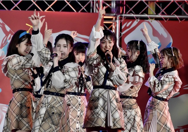 AKB48 チーム8「SUMMER STATION 音楽LIVE」下尾みうさん(山口県)、永野芹佳さん(大阪府)
