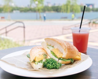 夏は早起きして絶品モーニング！福岡市内の街なか朝食10選