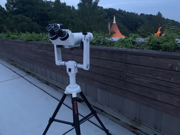「コケムス」の屋上から、Vixenの天体望遠鏡で観賞